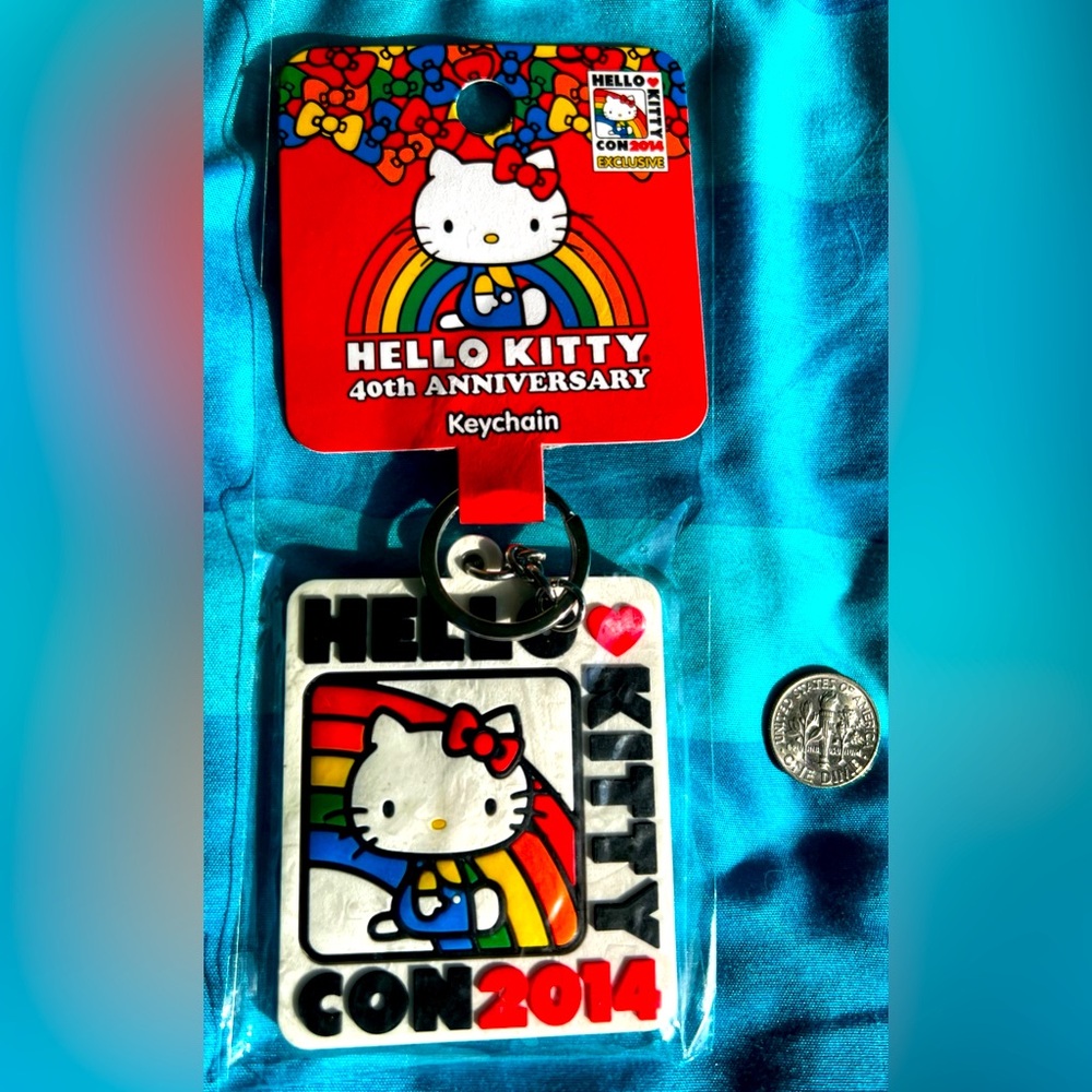 Rare Hello Kitty Sanrio 2014 Con 40th Anniversary Keychain NWT